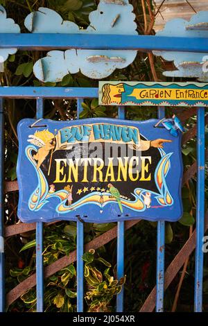 Panneau d'entrée pour le Blue Heaven Bar et le restaurant à Bahama Village, Old Town, Key West, Floride Banque D'Images