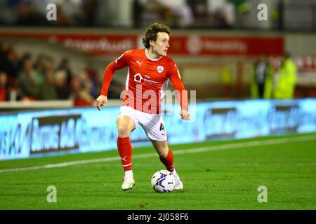 Oakwell, Barnsley, Angleterre - 15th mars 2022 Callum Styles (4) de Barnsley - pendant le jeu Barnsley v Bristol City, Sky Bet EFL Championship 2021/22, à Oakwell, Barnsley, Angleterre - 15th mars 2022 crédit: Arthur Haigh/WhiteRosePhotos/Alamy Live News Banque D'Images