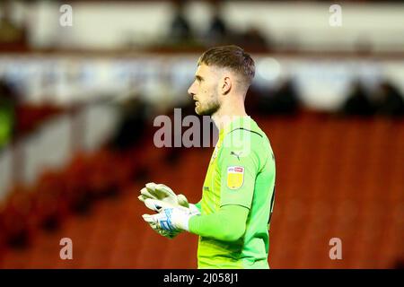 Oakwell, Barnsley, Angleterre - 15th mars 2022 Bradley Collins gardien de but de Barnsley - pendant le jeu Barnsley v Bristol City, Sky Bet EFL Championship 2021/22, à Oakwell, Barnsley, Angleterre - 15th mars 2022 crédit: Arthur Haigh/WhiteRosePhotos/Alamy Live News Banque D'Images