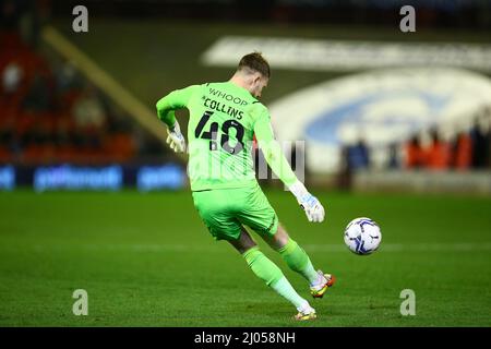 Oakwell, Barnsley, Angleterre - 15th mars 2022 Bradley Collins gardien de but de Barnsley - pendant le jeu Barnsley v Bristol City, Sky Bet EFL Championship 2021/22, à Oakwell, Barnsley, Angleterre - 15th mars 2022 crédit: Arthur Haigh/WhiteRosePhotos/Alamy Live News Banque D'Images