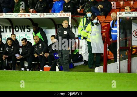 Oakwell, Barnsley, Angleterre - 15th mars 2022 quatrième officiel Robert Madley - pendant le jeu Barnsley / Bristol City, Sky Bet EFL Championship 2021/22, à Oakwell, Barnsley, Angleterre - 15th mars 2022 crédit: Arthur Haigh/WhiteRosePhotos/Alay Live News Banque D'Images