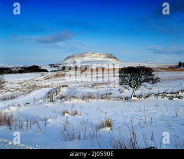 Une neige a couvert la montagne Slemish, comté d'Antrim, Irlande du Nord Banque D'Images