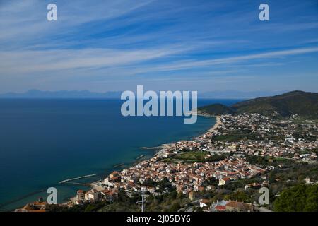 Vue panoramique sur la côte depuis Castellabate, ville de la province de Salerne, Italie. Banque D'Images