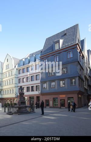 Marché au poulet avec la fontaine Friedrich-Stoltze à Francfort, Hesse, Allemagne Banque D'Images