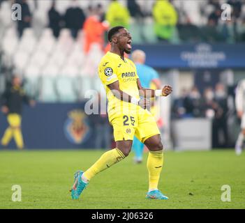Turin, Italie. 16th mars 2022. Serge Aurier de Villareal CF lors de la Ligue des champions de l'UEFA, ronde de 16, match de football à 2nd jambes entre le FC Juventus et le CF Villarreal le 16 mars 2022 au stade Allianz à Turin, Italie - photo Nderim Kacili/DPPI crédit: DPPI Media/Alay Live News Banque D'Images