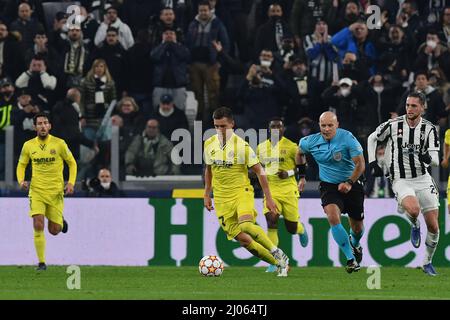 Giovani Lo Celso de Villareal CF en action lors de la Ligue des champions de l'UEFA 2021/22 Round of Sixteen second Leg match entre Juventus FC et Villareal CF au stade Allianz le 16 mars 2022 à Turin, Italie Banque D'Images