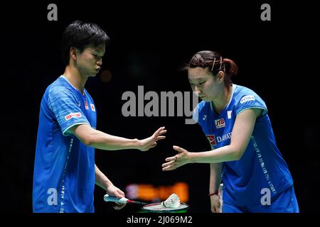 Yuta Watanabe et Arisa Higashino (à droite) au Japon en action contre Doha Hany et Adam Hatem Elgamal en Égypte pendant la première journée des Championnats de badminton ouverts YONEX toute l'Angleterre à l'Utilita Arena Birmingham. Date de la photo: Mercredi 16 mars 2022. Banque D'Images