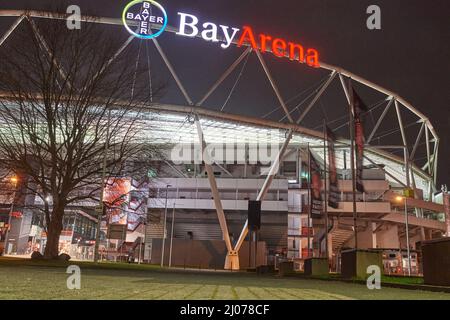 Leverkusen, Allemagne - 16 mars 2022 : photo de BayArena, stade du club de football Bayer Leverkusen avant le match de l'UEFA Europa League Banque D'Images