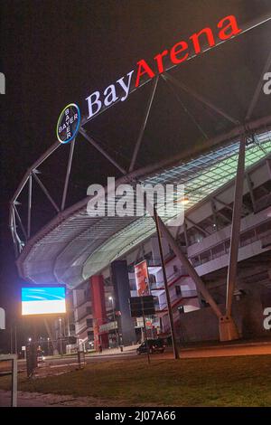 Leverkusen, Allemagne - 16 mars 2022 : photo de BayArena, stade du club de football Bayer Leverkusen avant le match de l'UEFA Europa League Banque D'Images