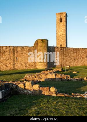 Cathédrale St Andrews des ruines de l'église St Mary on the Rock au lever du soleil St Andrews Fife Ecosse Banque D'Images