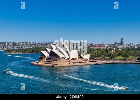 Sydney, Australie – 26 décembre 2021 : Opéra de Sydney vu de Circular Quay, Nouvelle-Galles du Sud Banque D'Images