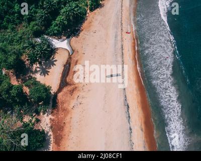 Paysage aérien vue sur le bord de mer à Robertsport, Libéria, Afrique de l'Ouest Banque D'Images