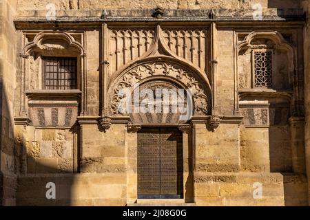 Tor zur Mezquita - Catedral de Córdoba à Cordoue, Andalusien, Espagnol | Mezquita - Mosquée–Cathédrale de Córdoba porte, Cordoue, Andalousie, Espagne Banque D'Images