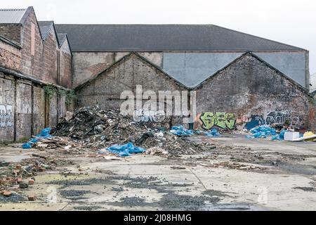 Déchets déversés sur des terrains de déchets, Glasgow, Écosse, Royaume-Uni Banque D'Images