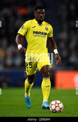 Turin, Italie. 16 mars 2022. Serge Aurier de Villarreal CF en action pendant la manche de la Ligue des champions de l'UEFA de seize deuxième match de football de jambe entre Juventus FC et Villarreal CF. Credit: Nicolò Campo/Alay Live News Banque D'Images