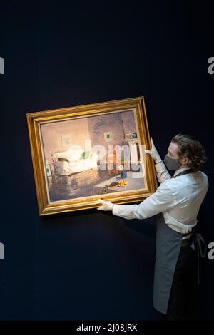 Un membre du personnel détient «le canapé blanc», huile sur toile de Francis Campbell Boileau Cadel. La valeur est estimée entre 200 000 et 300 000 GBP. Le 11th Marc Banque D'Images