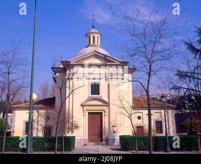 EXTÉRIEUR - FACHADA DE LA ERMITA - CONSTRUIDA ENTRE 1792 Y 1798. Auteur: FONTANA FRANCISCO. LIEU: ERMITA DE SAN ANTONIO DE LA FLORIDA. MADRID. ESPAGNE. Banque D'Images