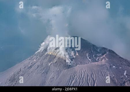 Santiaguito dôme de lave émergeant au large du volcan Santa Maria, Quetzaltenango, Guatemala Banque D'Images