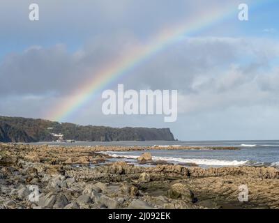 Vue depuis la plage de Bucks Mill, côte nord du Devon. Banque D'Images