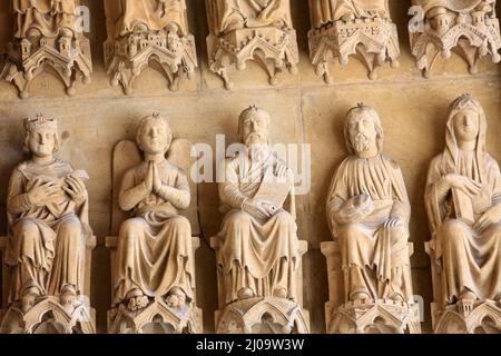 Anges. 13 ème siècle. Portail de la Vierge. Cathédrale Saint-Etienne. Metz. Lorraine. Moselle. France. Banque D'Images