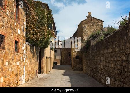 Ville historique de San Quirico d'Orcia, province de Sienne, région Toscane, Italie Banque D'Images