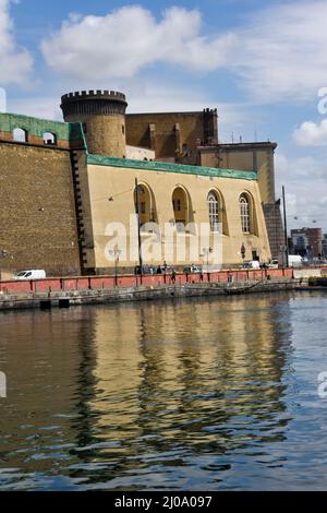 Castel Nuovo (château Maschio Angioino, ou nouveau château), Naples, région Campanie, Italie Banque D'Images