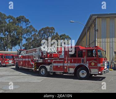 Camion de sauvetage incendie de San Diego 1, stationné à la grande maison, Station 1, dans le centre-ville de San Diego Banque D'Images