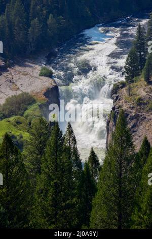 Lower Mesa Falls, sur la rivière Snake, dans la forêt nationale Caribou-Targhee, Idaho, États-Unis Banque D'Images