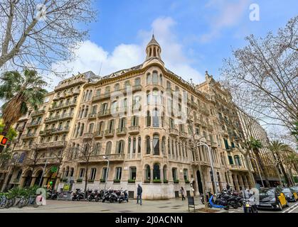 La Casa Sayrach ор Casa de la nata. Un exemple remarquable de modernisme tardif à Barcelone, en Espagne Banque D'Images