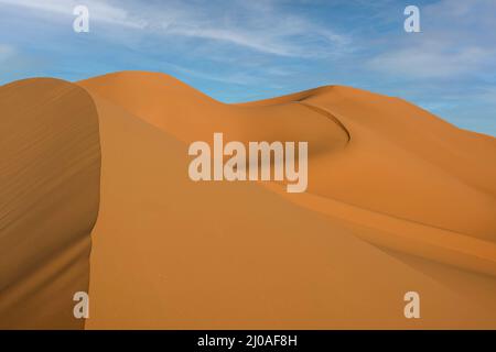 Dune de sable dans le désert du Sahara en Algérie Banque D'Images