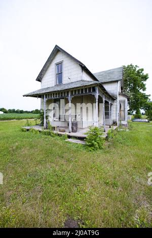 Ancienne maison avec porche Banque D'Images