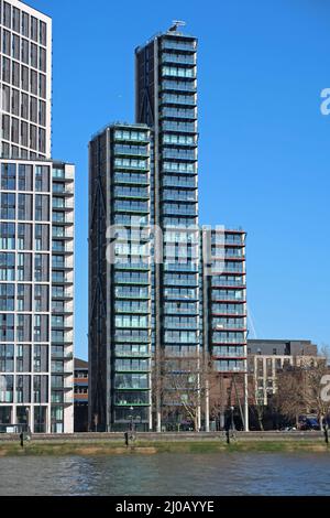 Merano Residences, nouvelle tour d'appartements sur Albert Embankment de Londres, Royaume-Uni conçu par Richard Rogers. Banque D'Images