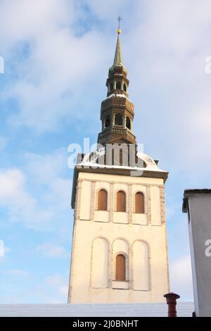 Salle de concert et musée Saint-Nicolas à la Saint-Sylvestre, soirée Tallinn, Estonie. Banque D'Images