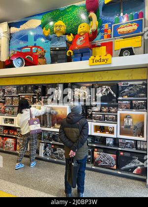 'Tout LEGO Store au Rockefeller Center dans le centre de Manhattan à New York. Banque D'Images