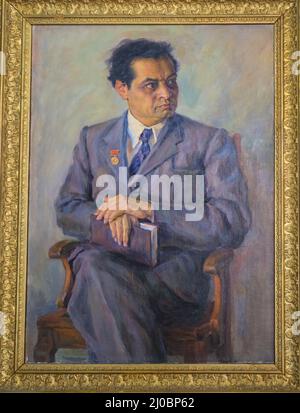 Un portrait, photo du célèbre écrivain ouzbek Oybek. Peinture de l'artiste A Abdullaev. Au Musée national de littérature Alisher Navoi à Tachkent Banque D'Images