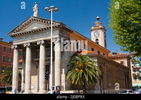 L'église Notre-Dame du Port à Nice. Nice, Côte d'Azur, France. Banque D'Images