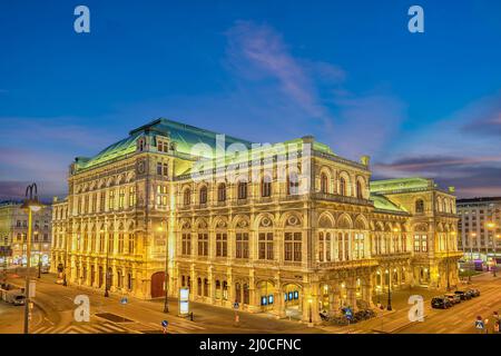 Vienne Autriche vue nocturne de la ville à l'Opéra national de Vienne Banque D'Images