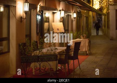 Petite place romantique dans la Venise italienne Banque D'Images