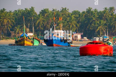 Sindhudurg, INDE - 23 décembre 2021 : bateau de pêche de type Troller dans la région côtière du maharashtra. Quartier de Sindhudurg classé dans le 30 touriste favori de Banque D'Images