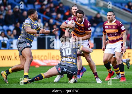 Huddersfield, Angleterre - 12th mars 2022 - Leroy Cudjoe (21) de Huddersfield Giants en action. Rugby League Betfred Super League Round 5 Huddersfield Giants vs Castleford Tigers au stade John Smith, Huddersfield, Royaume-Uni Dean Williams Banque D'Images