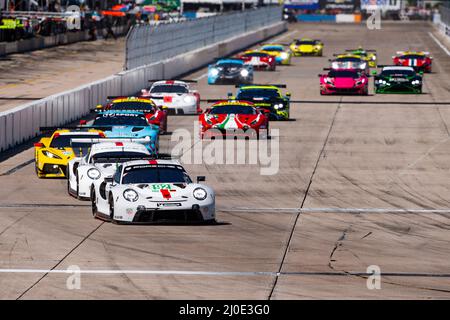 Sebring, États-Unis. 18th mars 2022. Commencez pendant les 1000 miles de Sebring, 1st tour du Championnat du monde d'endurance 2022 de la FIA sur le circuit international de Sebring du 16 au 18 mars, à Sebring, Floride, États-Unis d'Amérique - photo: Joao Filipe/DPPI/LiveMedia crédit: Independent photo Agency/Alay Live News Banque D'Images