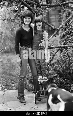 L'actrice Judy Loe avec sa fille Katie Beckinsale. 5th octobre 1979. Banque D'Images