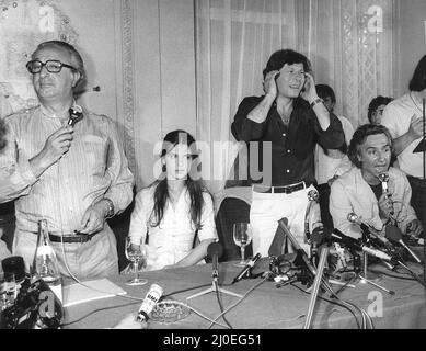 Roman Polanski, réalisateur au Festival de Cannes 1979 mai 1979. Photographié lors d'une nouvelle conférence de presse, où il a consacré son film « Tess » à la mémoire de sa femme feu Sharon Tate. Également photographiée, l'actrice Nastassja Kinski qui joue le personnage Tess. Banque D'Images