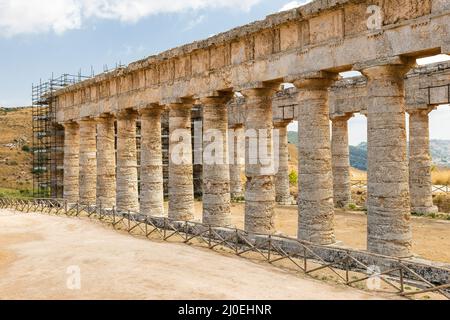 Monuments architecturaux du Temple de Segesta (Tempio di Segesta - partie II) à Trapani, Sicile, Italie. Banque D'Images