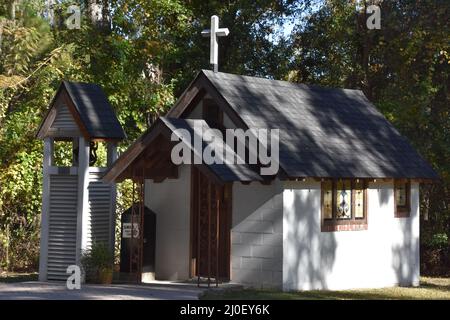 La plus petite église d'Amérique (Chapelle du Christ du Parc de la mémoire) à Townsend, Géorgie Banque D'Images