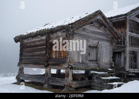 Le musée Vest-Telemark expose d'anciennes fermes de Telemark en Norvège. Banque D'Images