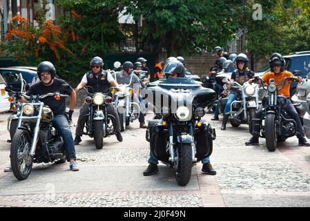 Groupe de MOTARDS HARLEY DAVIDSON sur les motos, Nicosie, chypre Banque D'Images