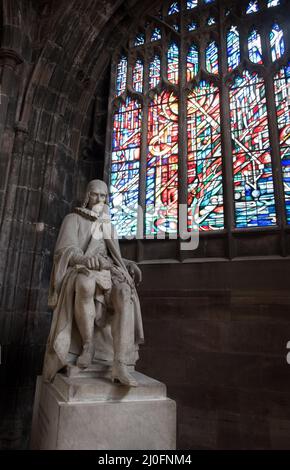 Statue de Humphrey Chetham, cathédrale de Manchester Banque D'Images