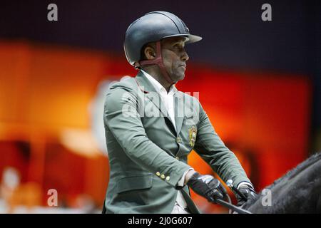 Paris, France. 18th mars 2022. Abdelkebir OUADDAR (MAR) équitation ISTANBULL V H OOIEVAARSHOF pendant le Prix Hermes Sellier au Saut-Hermes 2022, événement équestre FEI le 18 mars 2022 au Grand-palais éphémère de Paris, France - photo Christophe Bricot / DPPI crédit: DPPI Media/Alamy Live News Banque D'Images