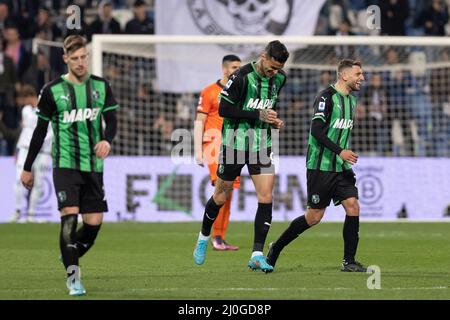 Reggio Emilia, Italie. 18 mars 2022. Gianluca Scamacca, de l'US Sassuolo, célèbre après avoir marquant le troisième but de son équipe lors de la série A match entre Sassuolo et Spezia au stade Mapei le 18 mars 2022. Crédit: Ciancaphoto Studio/Alamy Live News Banque D'Images
